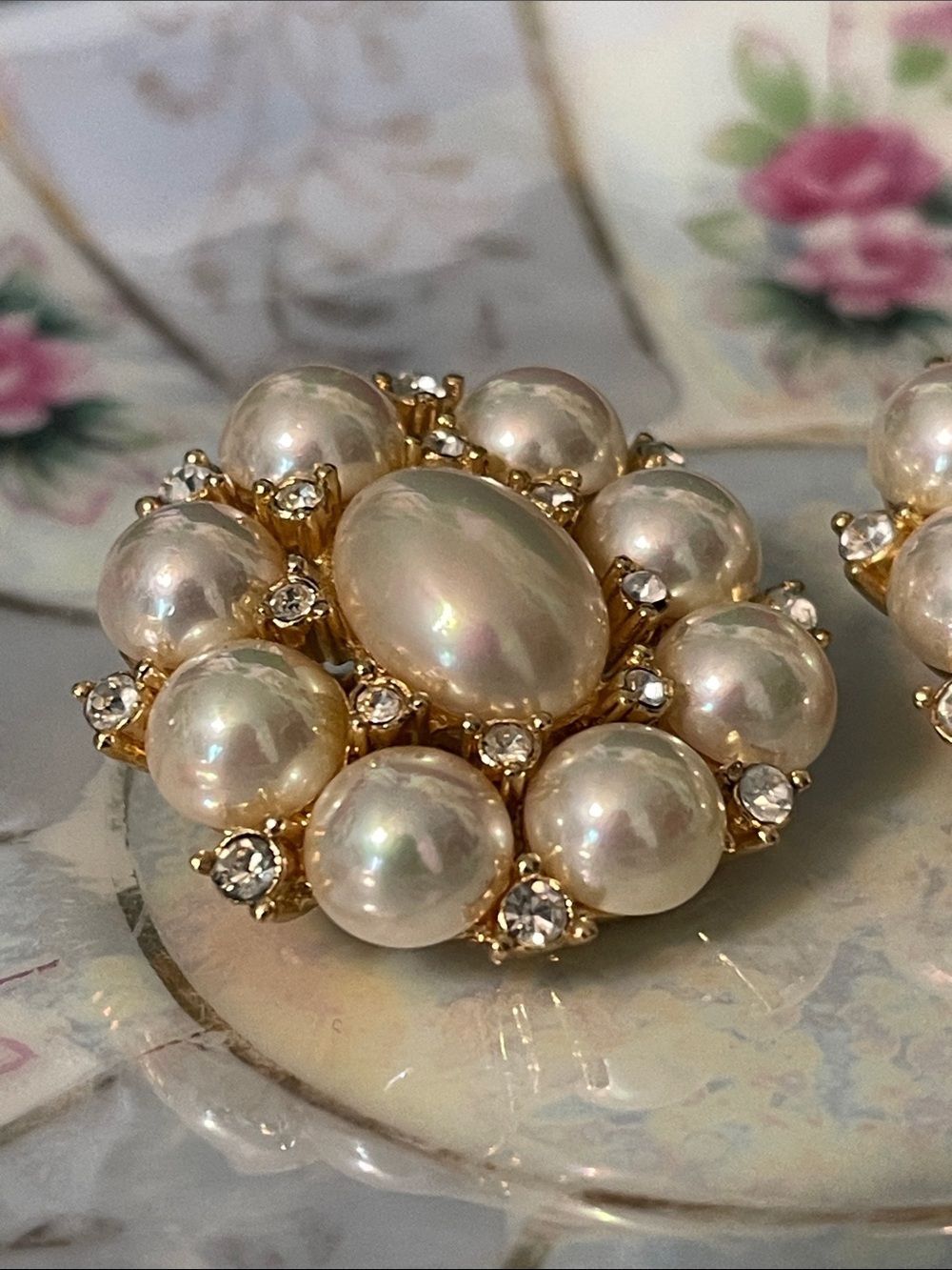 1980’s Christian Dior Faux Pearl & Rhinestone Cluster Clip-On Earrings - Picture 4 of 9